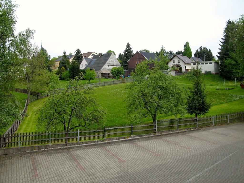 Landhotel Goldener Becher Limabach - Oberfrohna Exterior foto